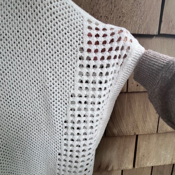 One Grey Day Los Angeles Revolve Crochet Off White Lace Poncho Vest Sweater - Picture 4 of 11